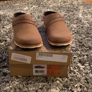 Chaco Harper leather slides brown